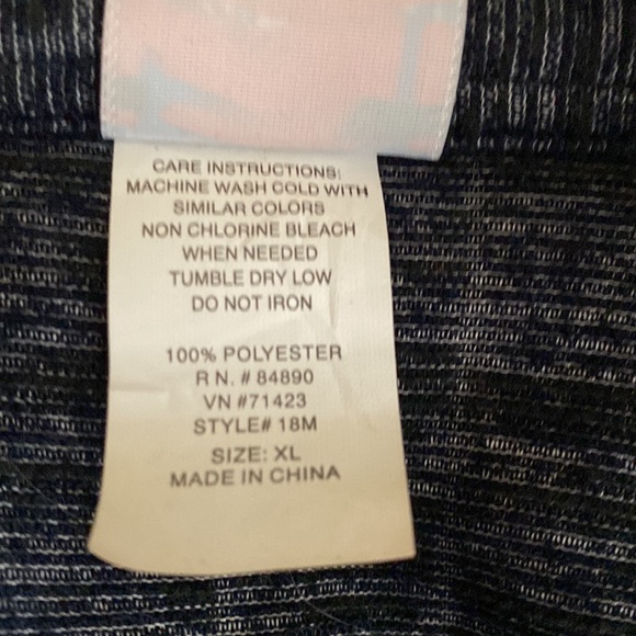 Mens 3button up sweater size XLarge size. - Picture 14 of 14